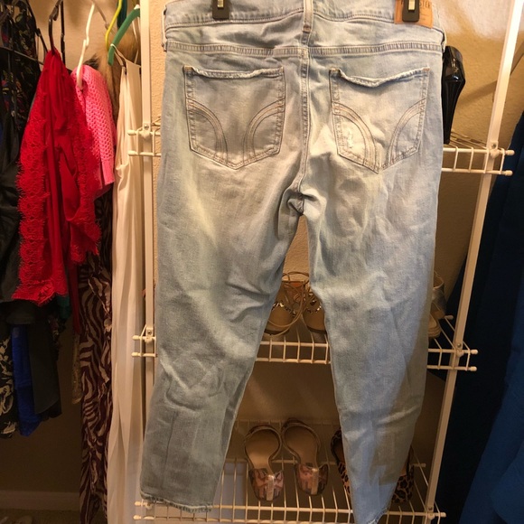 SOLD Hollister Destroyed Crop Jeans - Picture 2 of 2